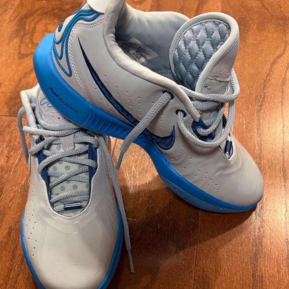 Nike Blue and Gray Men's Shoes - Picture 7 of 7